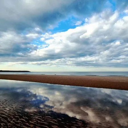 Holiday home High Tide Filey