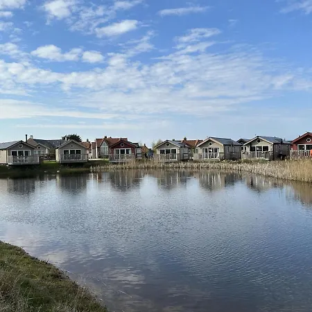 High Tide - Part Of The The Bay Village With Pool, Gym And Direct Access, Pub, Restaurant, Tennis And Meadows Walks *