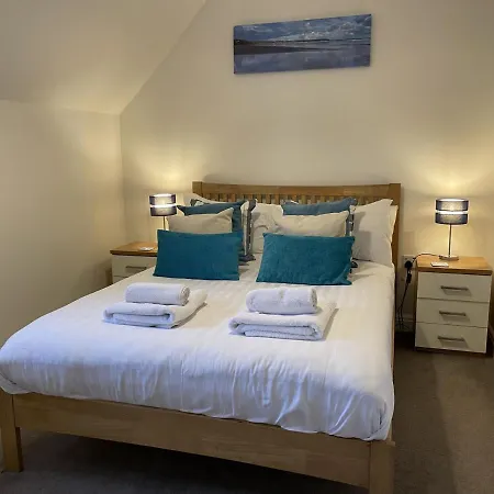 High Tide - Part Of The The Bay Village With Pool, Gym And Direct Access, Pub, Restaurant, Tennis And Meadows Walks *