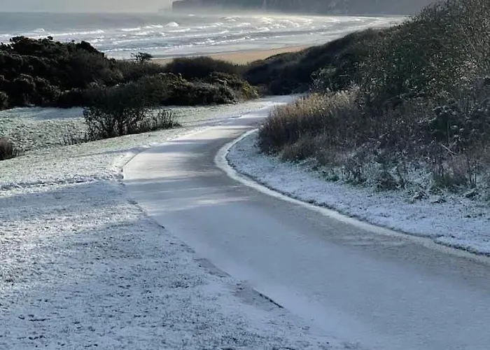 High Tide - Part Of The The Bay Village With Pool, Gym And Direct Access, Pub, Restaurant, Tennis And Meadows Walks * Filey