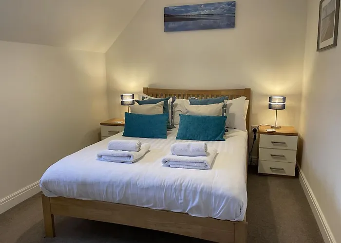 High Tide - Part Of The The Bay Village With Pool, Gym And Direct Access, Pub, Restaurant, Tennis And Meadows Walks *