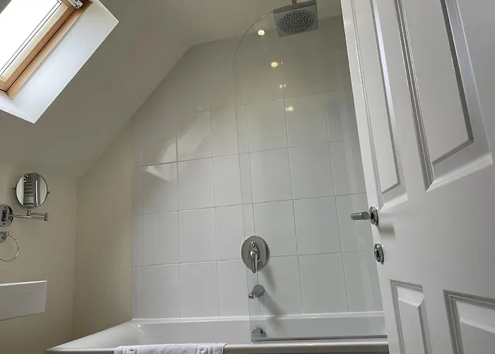 High Tide - Part Of The The Bay Village With Pool, Gym And Direct Access, Pub, Restaurant, Tennis And Meadows Walks Holiday home