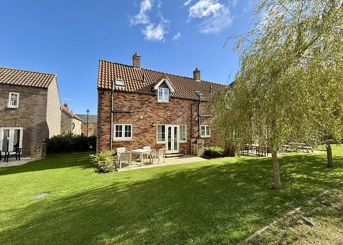 High Tide - Part Of The The Bay Village With Pool, Gym And Direct Access, Pub, Restaurant, Tennis And Meadows Walks * Filey